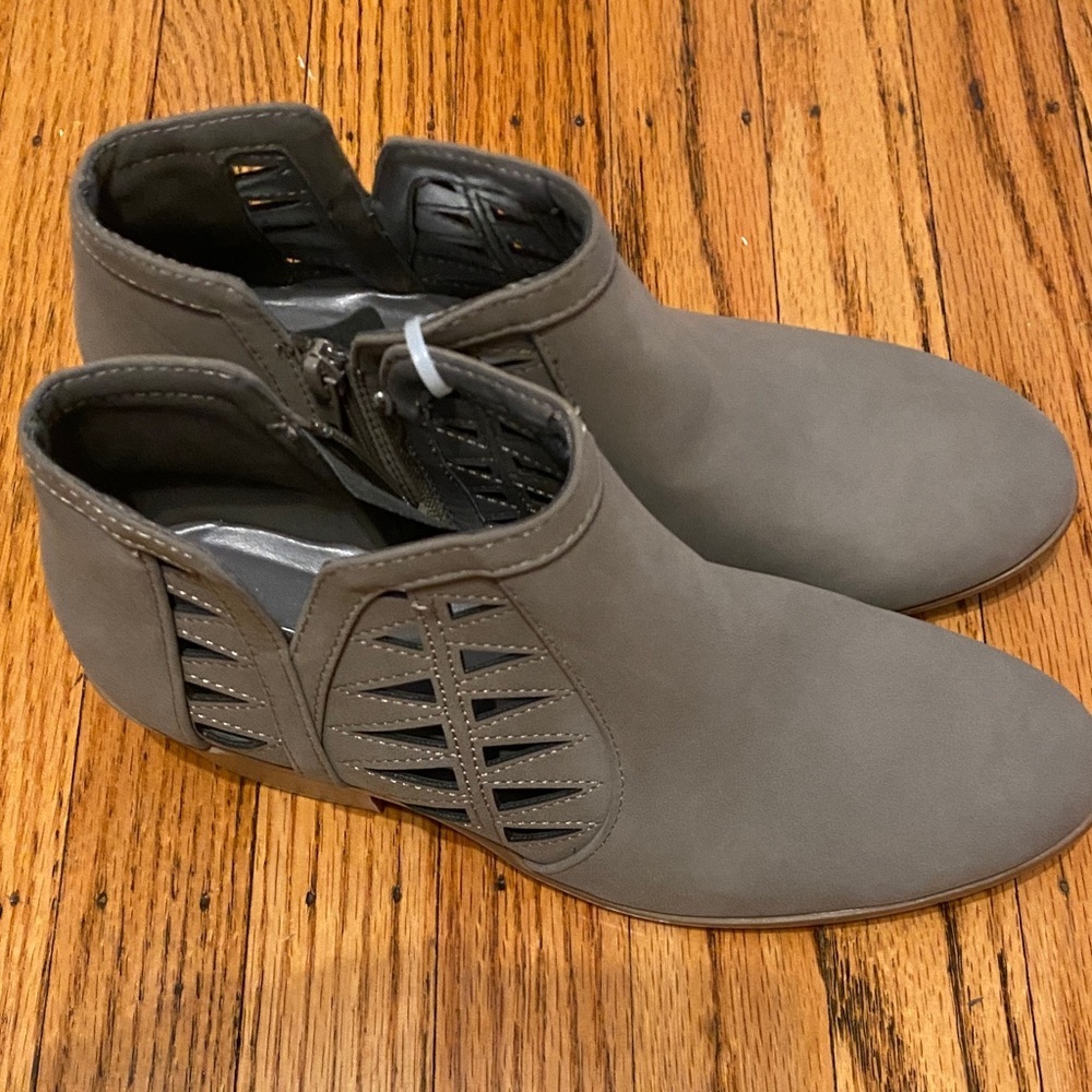 Soda  Charcoal Ankle Boots size 8.5